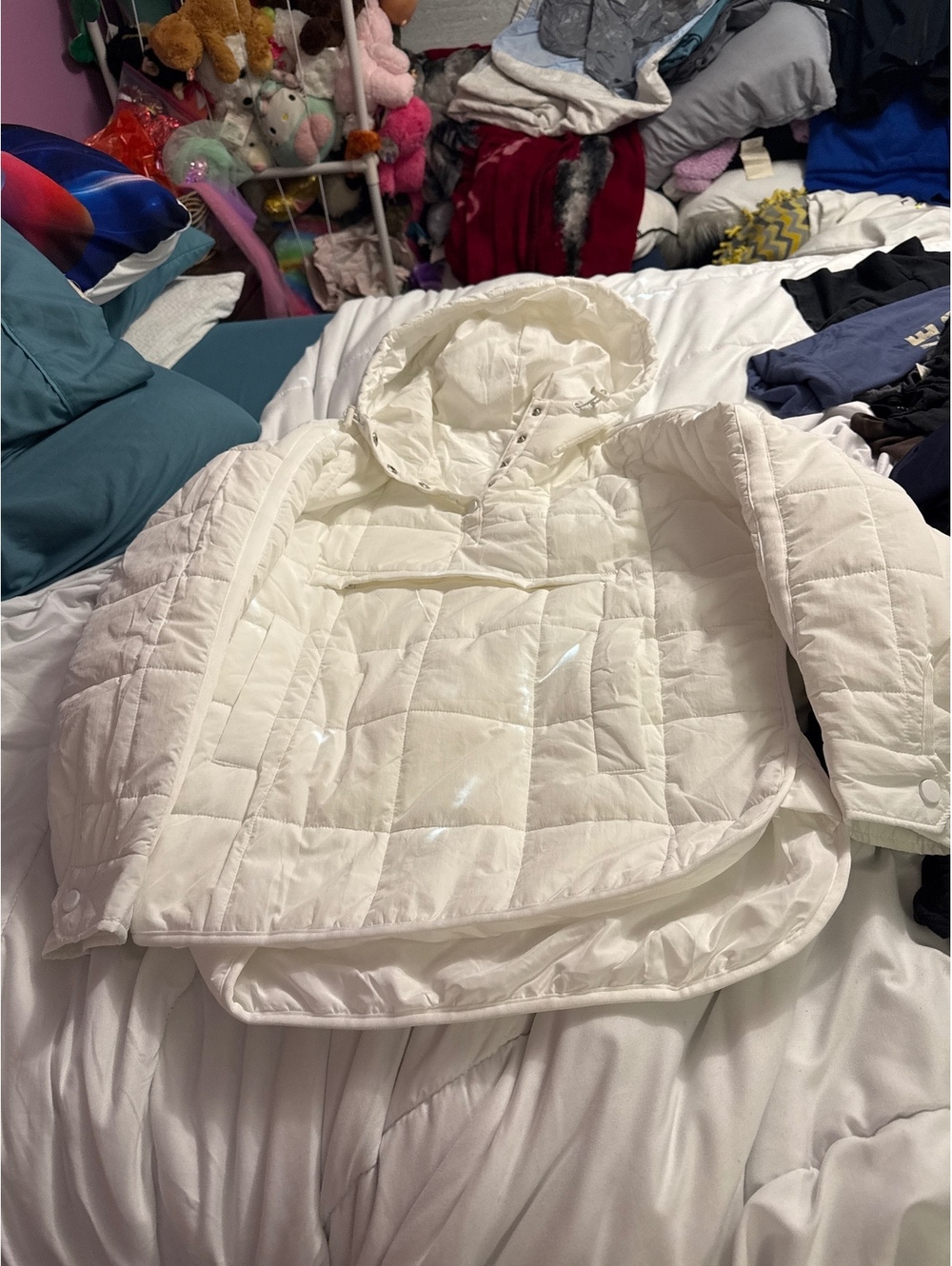 White Quilted Hooded Jacket with Snap Buttons and Zippered Pockets